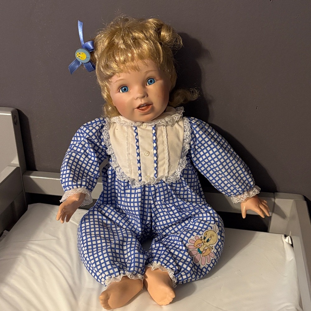 Ashton-Drake Galleries "Tweety and Me" Porcelain Doll LOUISE Tierney 1998